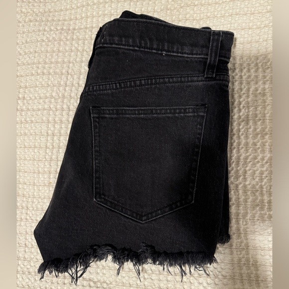 Abercrombie Black Mom High Rise Shorts Size 28 - Picture 3 of 3